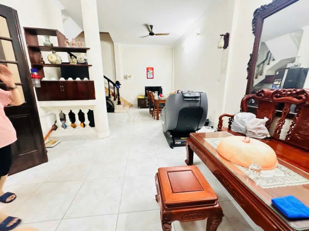 BÁN GẤP NHÀ PHÓ ĐỨC CHÍNH TT BA ĐÌNH GIÁP RANH HOÀN KIẾM 70M X 4 TẦNG MT 6M 17,9 TỶ